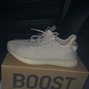 Yeezy 350 “Sesame” Size 10.5